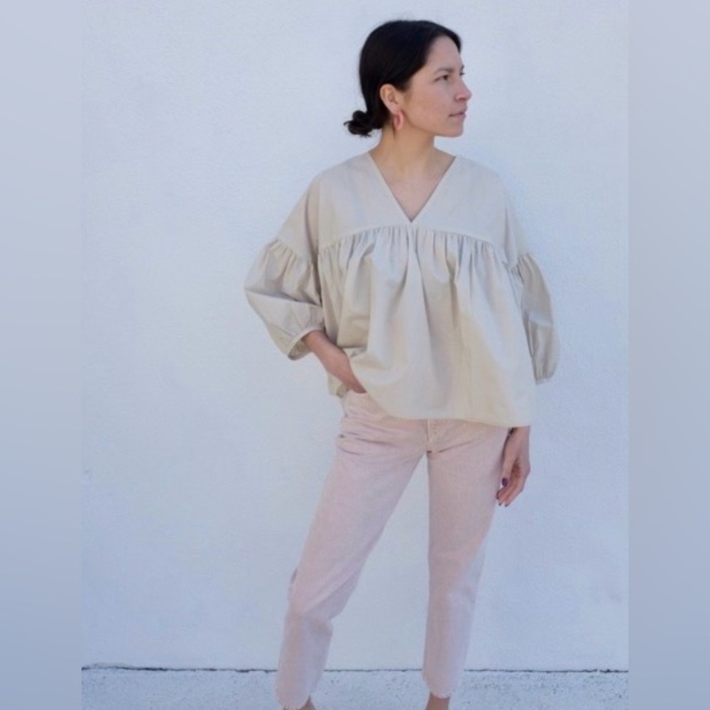 Black Crane Puff Top in Cloud - Size M